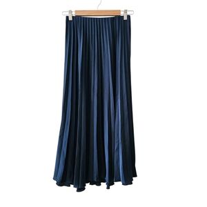 Zara Elegant Navy Blue Pleated Skirt EUC